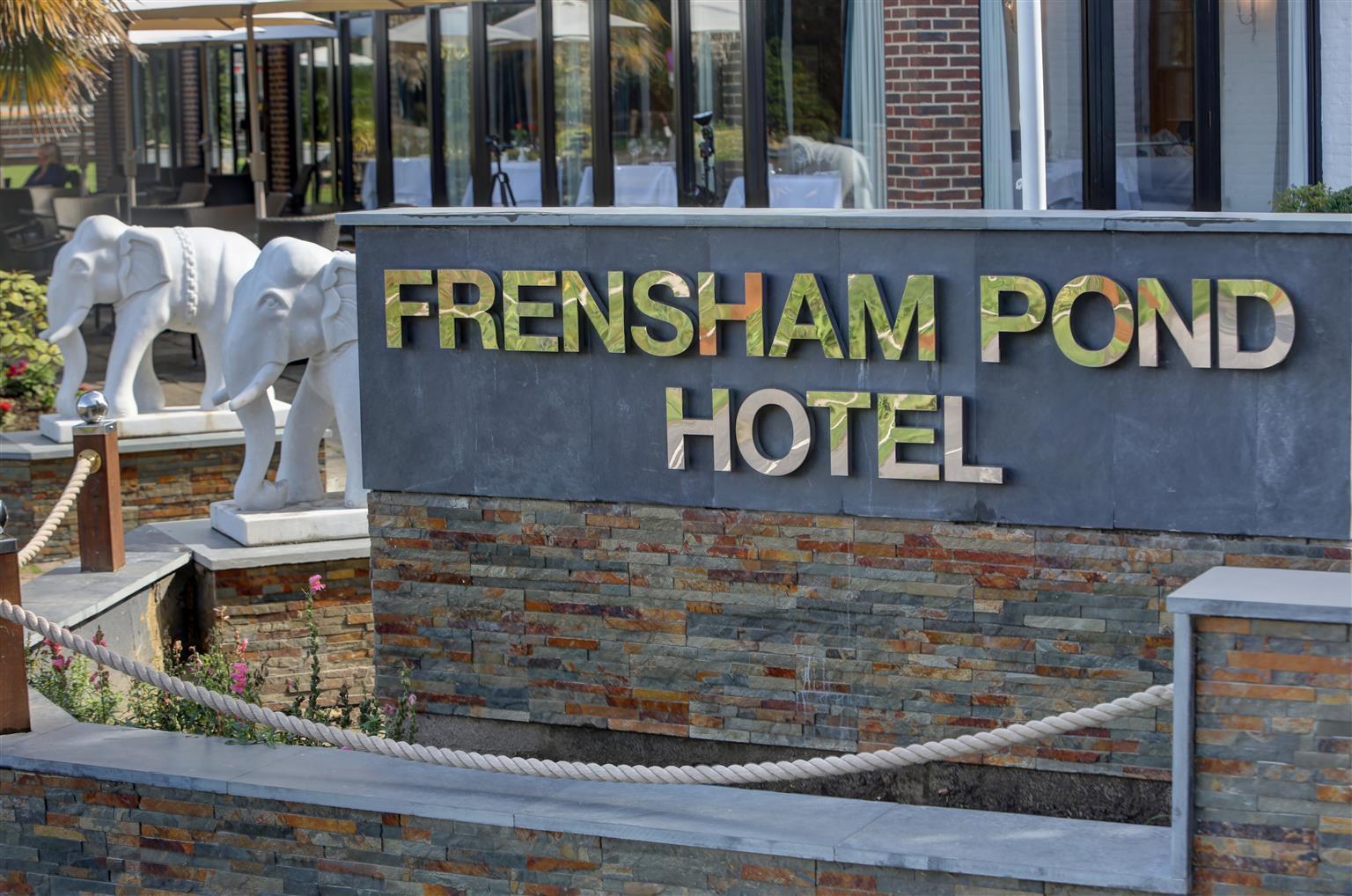 Frensham Pond Country House Hotel & Spa Farnham  Dış mekan fotoğraf